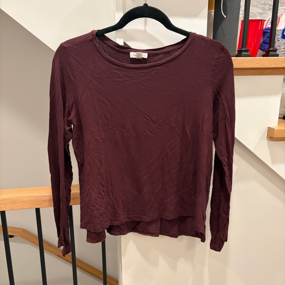 EUC ARITZIA WILFRED Burgundy Longsleeve Roundneck Tee S Delambre Hush